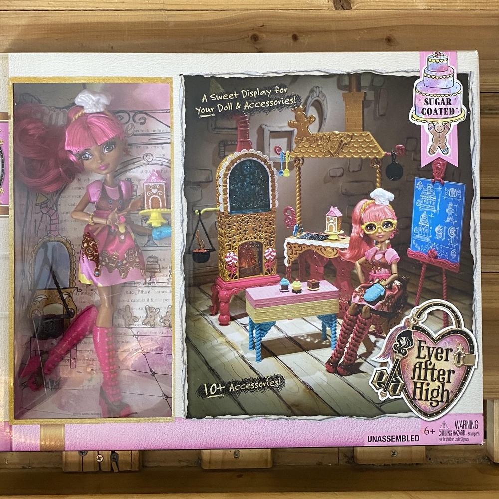Ever After High Sugar Coated Class Ginger Breadhouse Doll Display Playset